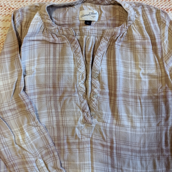 Universal Thread Top - Picture 4 of 6